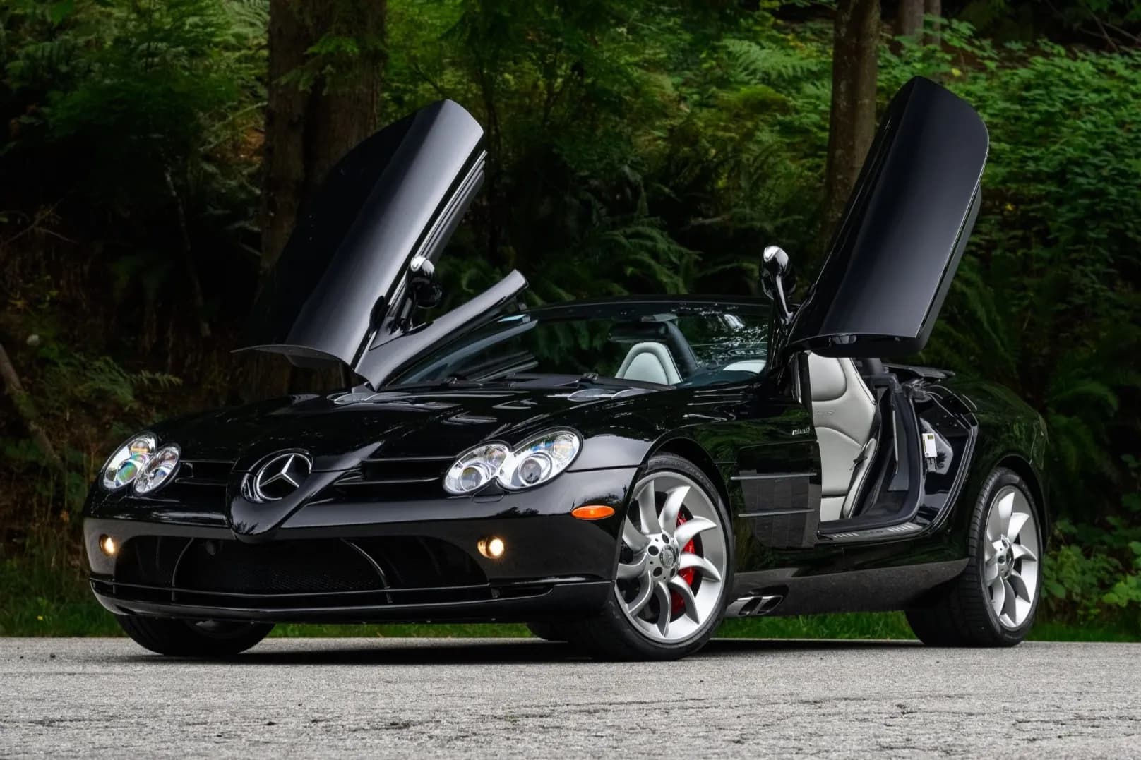 Twin-Turbocharged 2008 Mercedes-Benz SLR McLaren Roadster — comparable sale photo