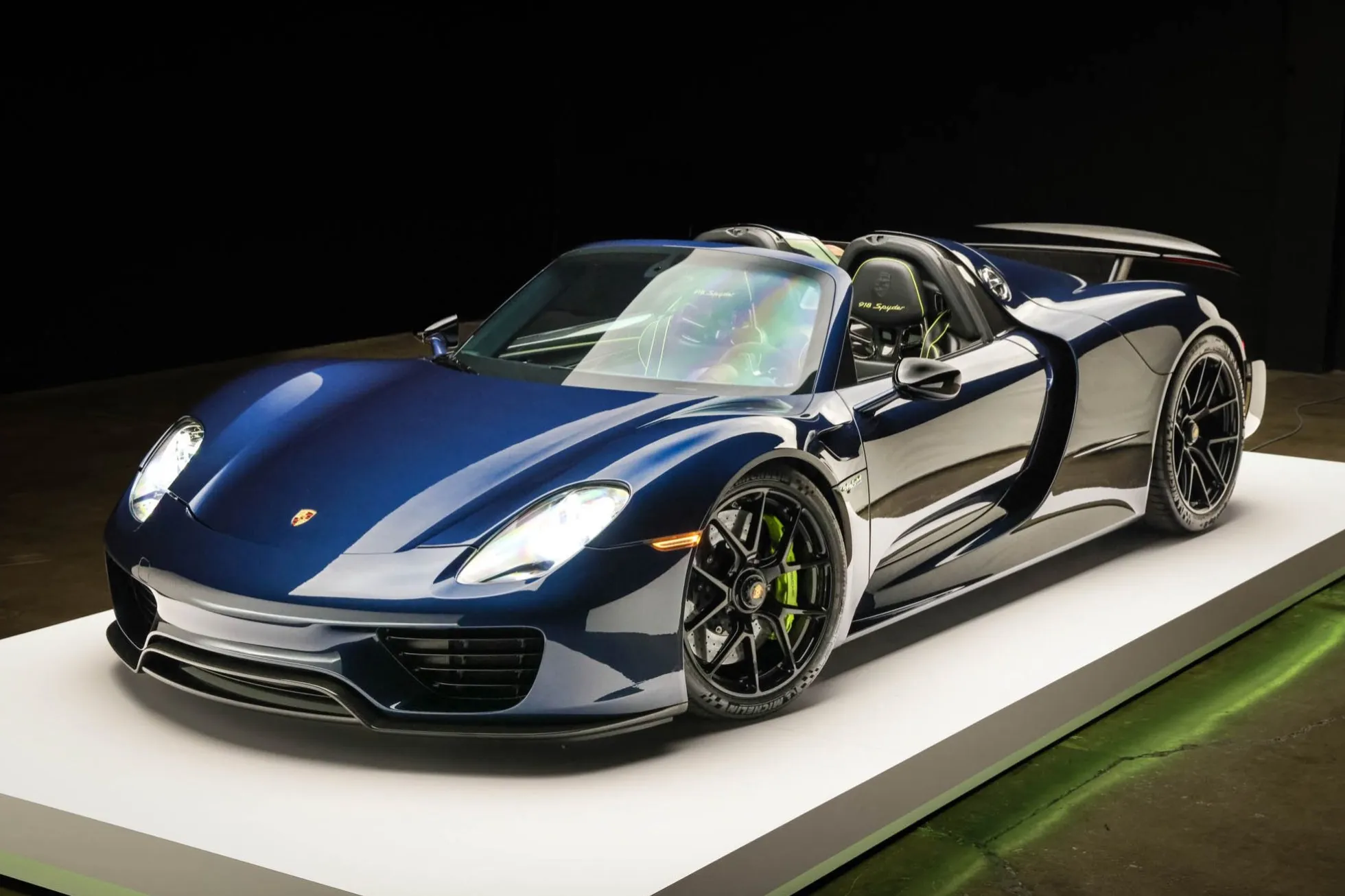 2015 Porsche 918 Spyder — comparable sale photo