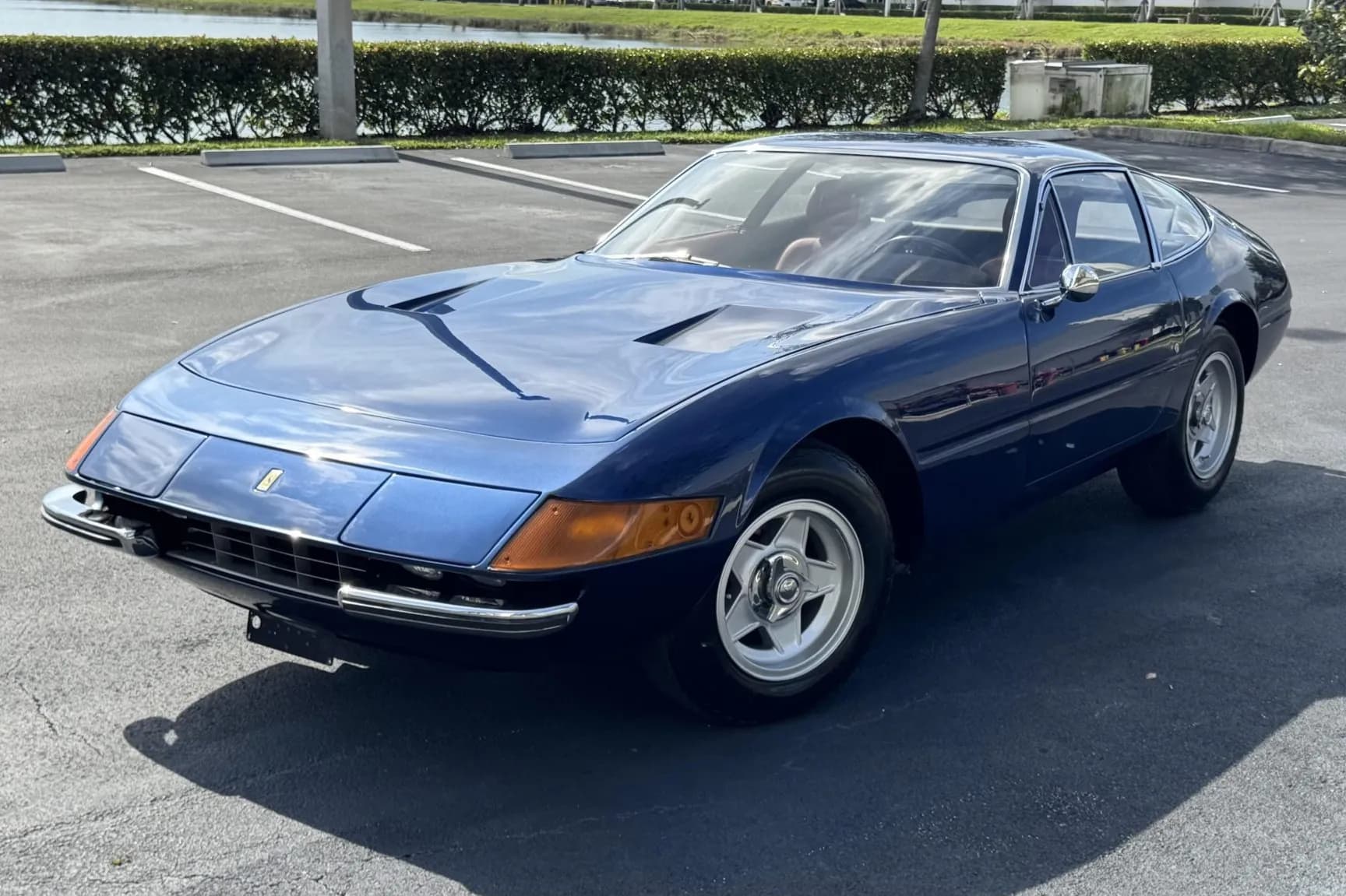 1973 Ferrari 365 GTB/4 Daytona — comparable sale photo