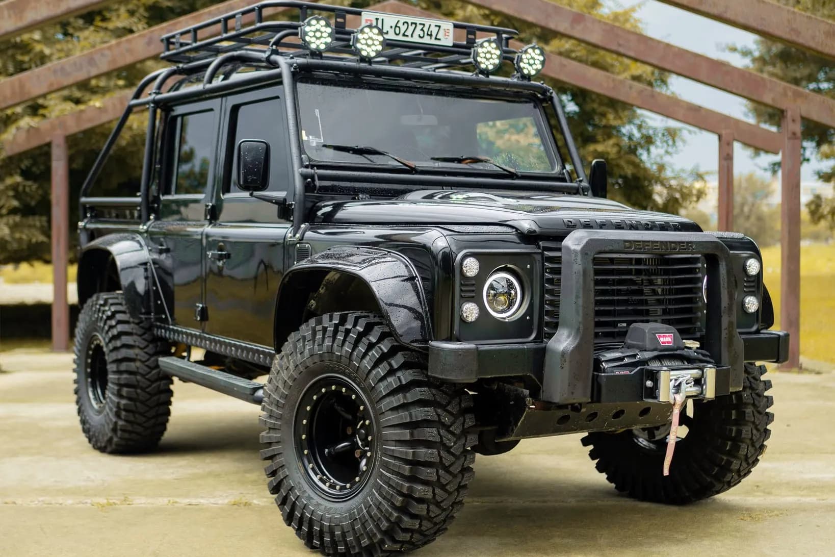 Land Rover Defender 110