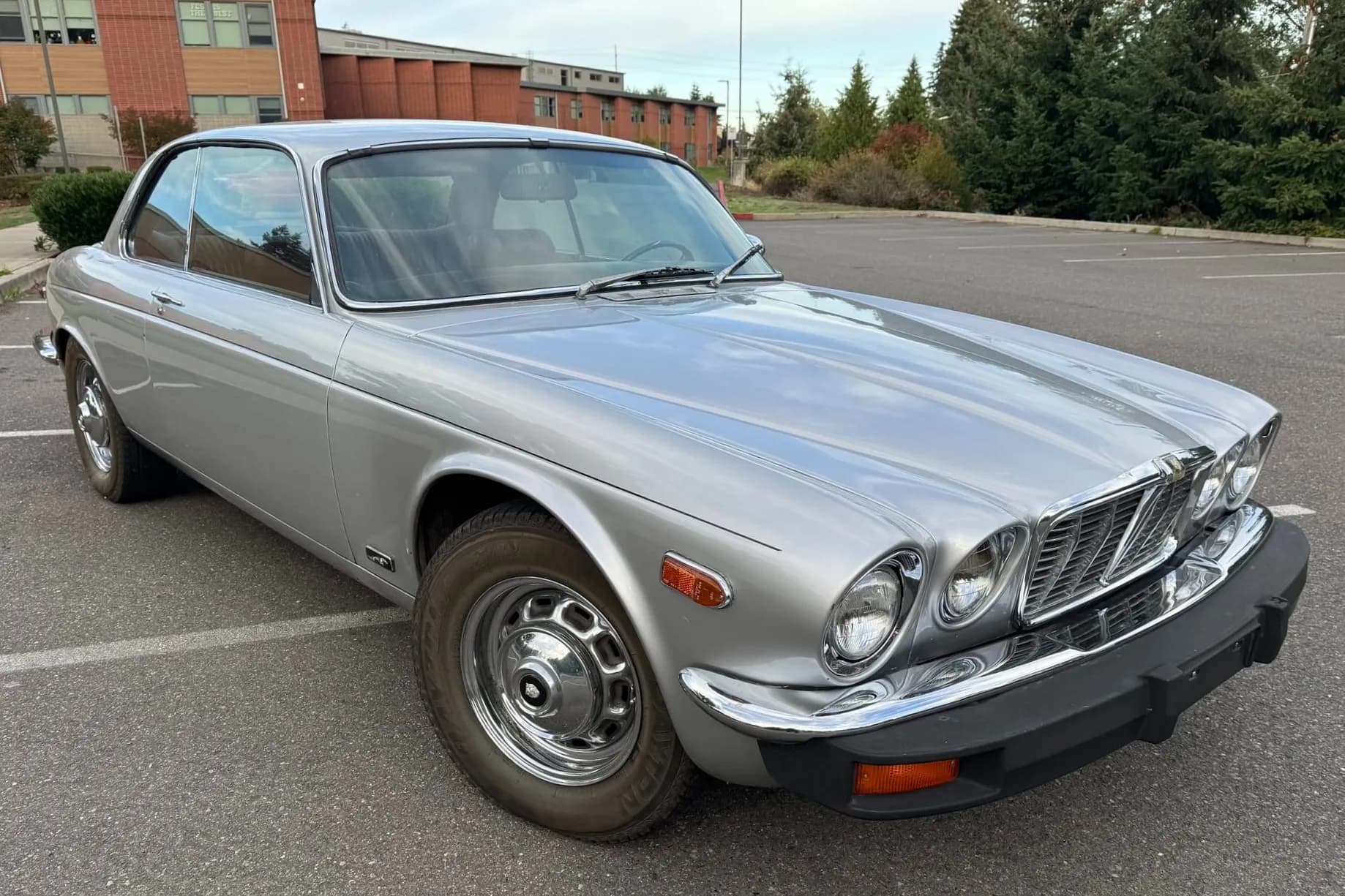Jaguar XJ6
