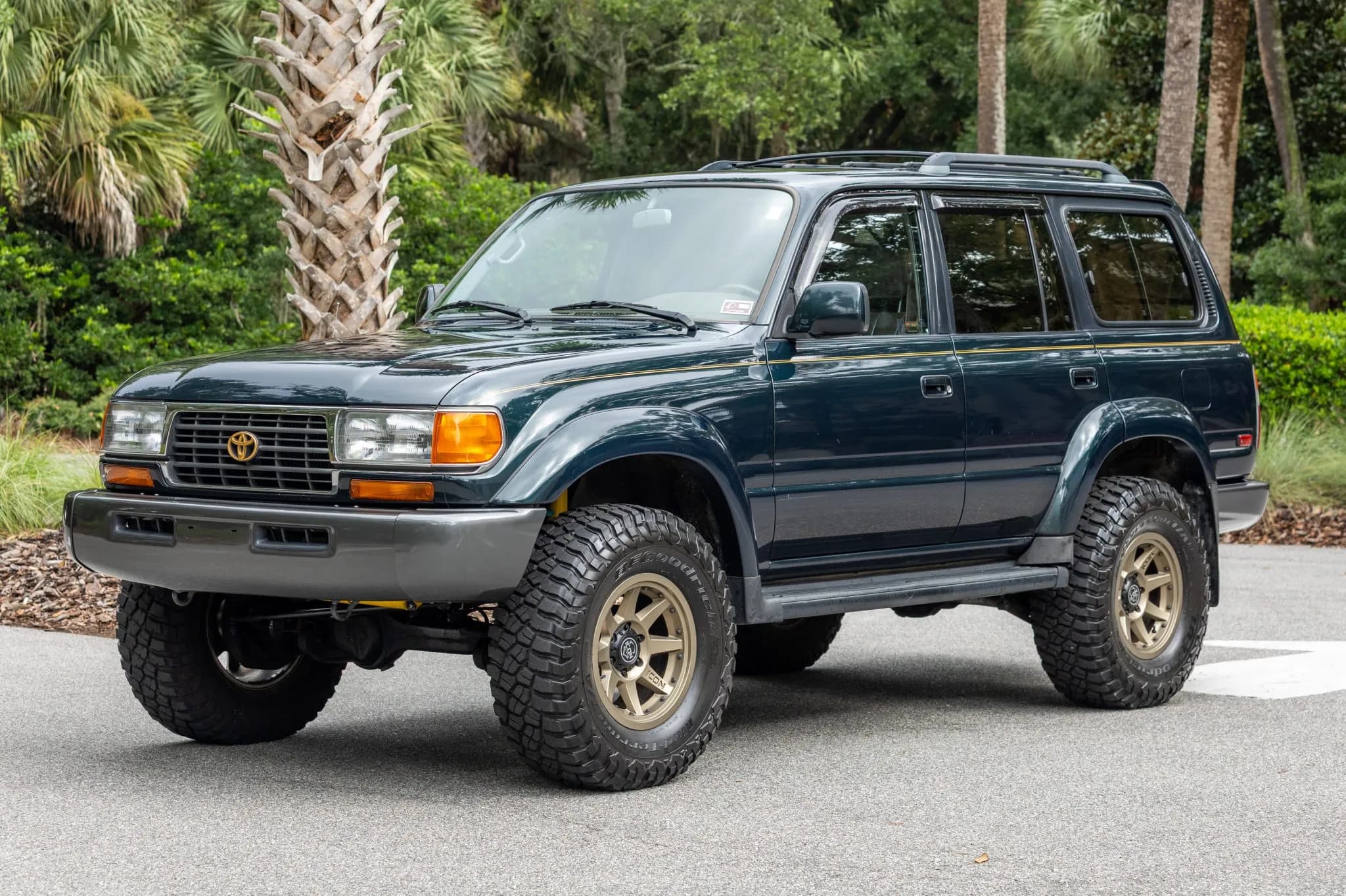 1995 Toyota Land Cruiser FZJ80 — comparable sale photo