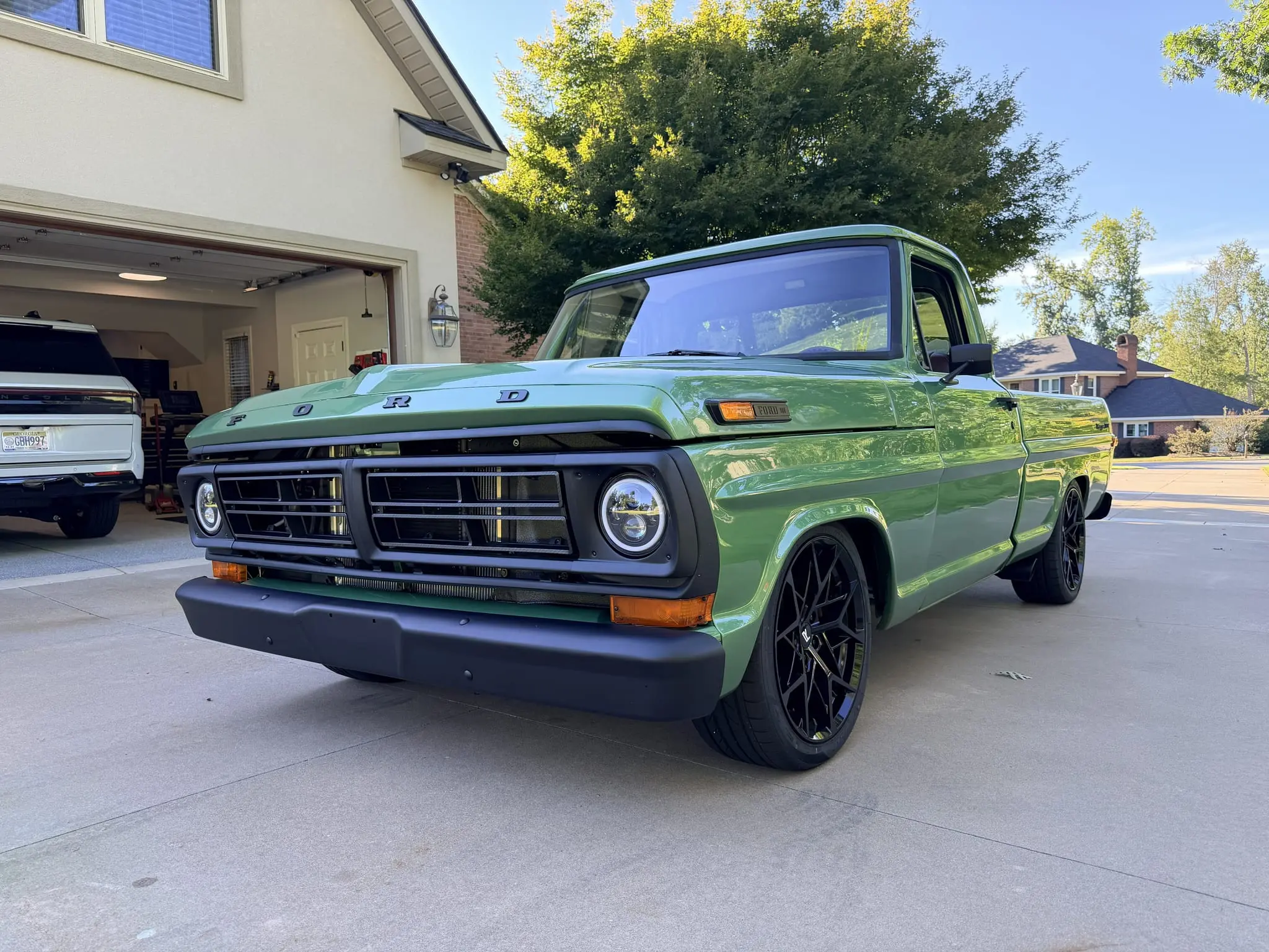 Ford F-100