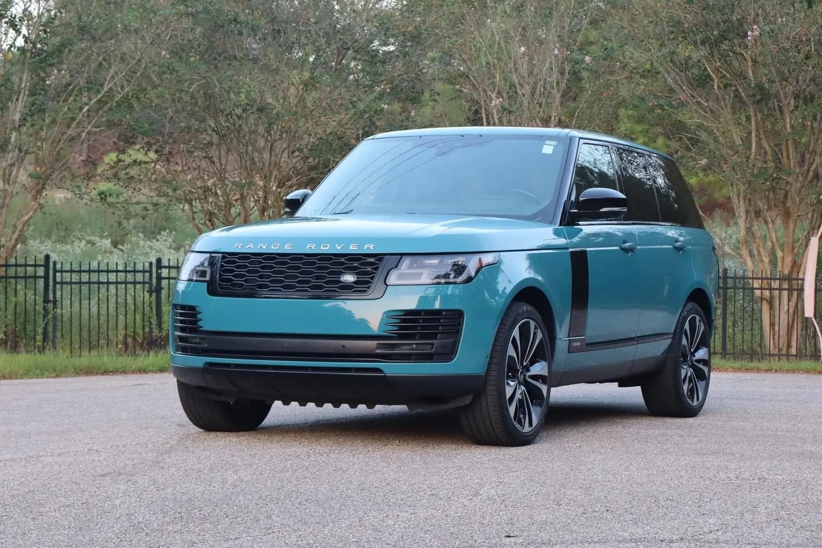 2021 Land Rover Range Rover Autobiography Fifty P525 — comparable sale photo