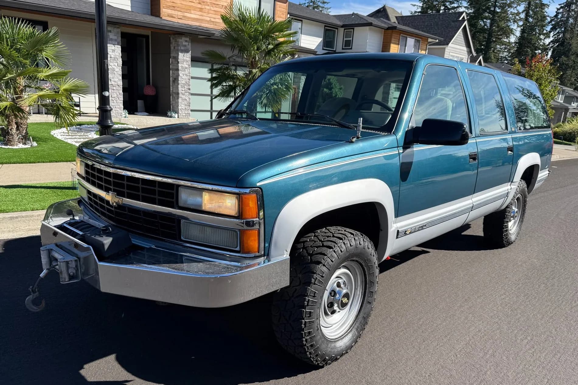 1993 Chevrolet K2500 Suburban Silverado 7.4L 4×4 — comparable sale photo