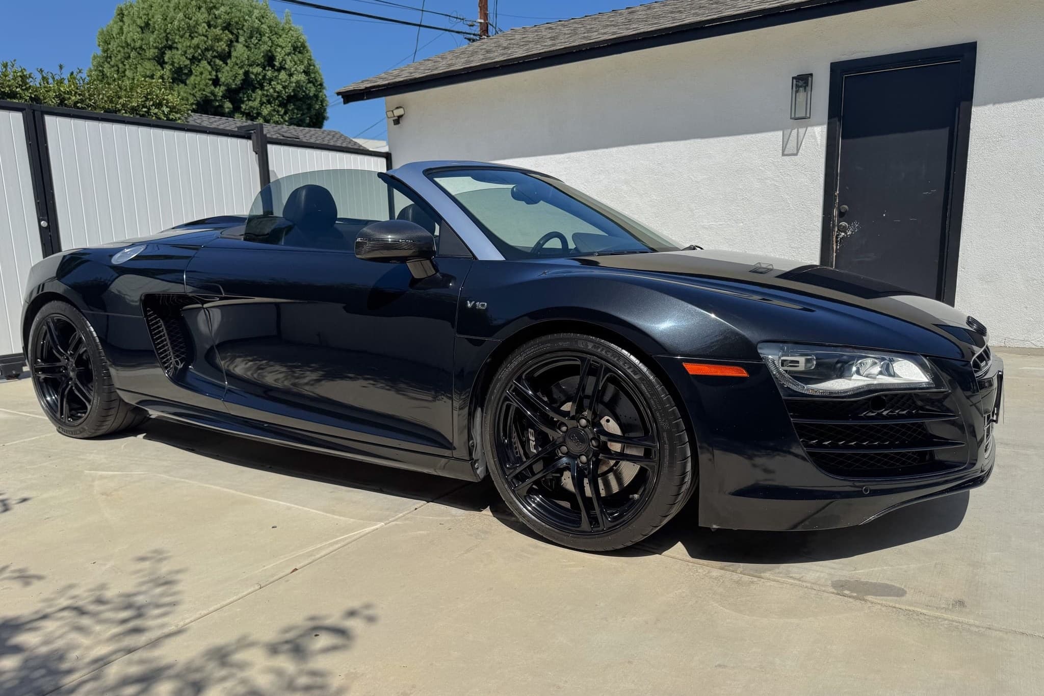 2011 Audi R8 V10 Spyder 6-Speed — comparable sale photo